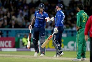 Ben Stokes and Jonny Bairstow build an impressive partnership.