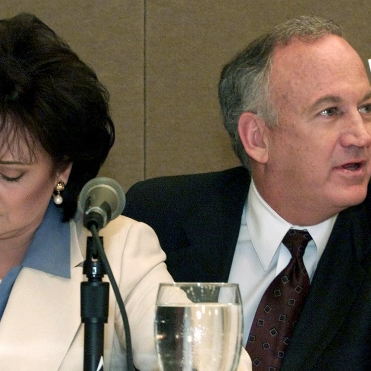 Jonbenet Ramsey S Family Threatens To Sue Cbs Over Documentary Us Television The Guardian