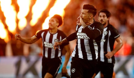 Victor Cuesta of Botafogo celebrates after scoring against Fluminense