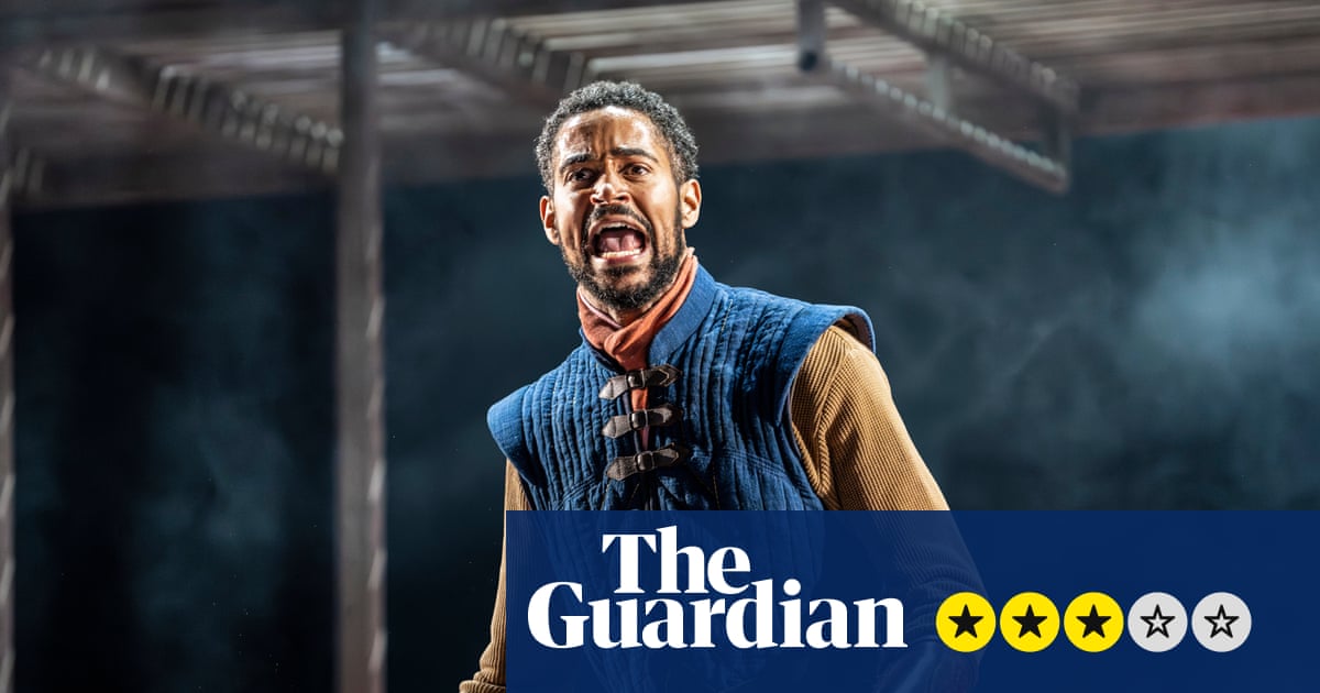Henry V review – once more unto the breach at the RSC, as Alfred Enoch leads the charge