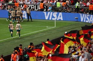 It’s the turn of the german team to celebrate in front of their fans.