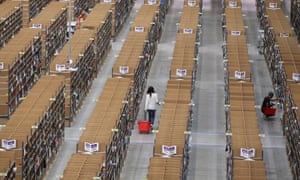 Workers at Amazon in Germany are campaigning for pay in line with industry agreements.