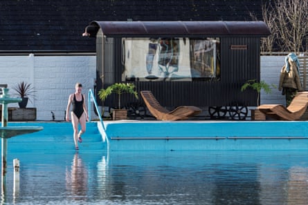 Hello Outdoors sauna located at the historic Lymington Seawater Baths