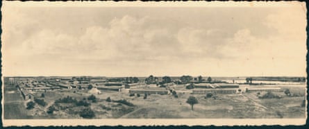 An overview of Kitchener Camp near Sandwich, Kent. The large tent was donated by the Jewish Lads’ Brigade, and it’s believed it was used as a synagogue.