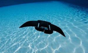 Ray of hope: the aquatic MantaDroid.
