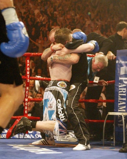 Ricky Hatton embraces Billy Graham after his fight against Kostya Tszyu in 2005