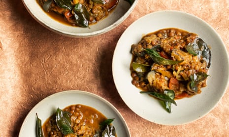 Nourishing and comforting: lentils with aubergine and curry leaves.