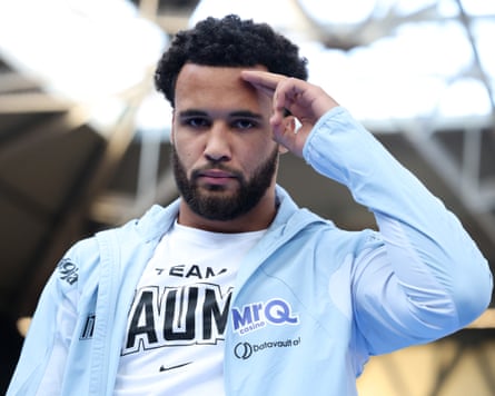 Moses Itauma salutes during an open training session before his fight against Filip Hrgovic