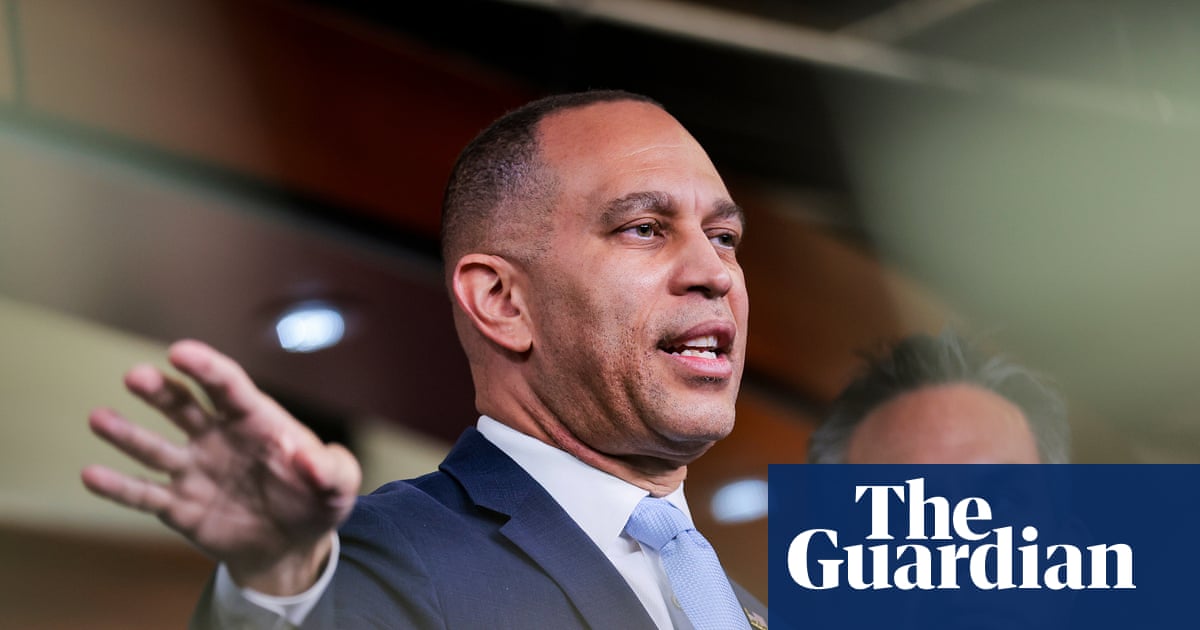 Democrats renew push to curb Trump’s Iran war as calls to use 25th amendment mount