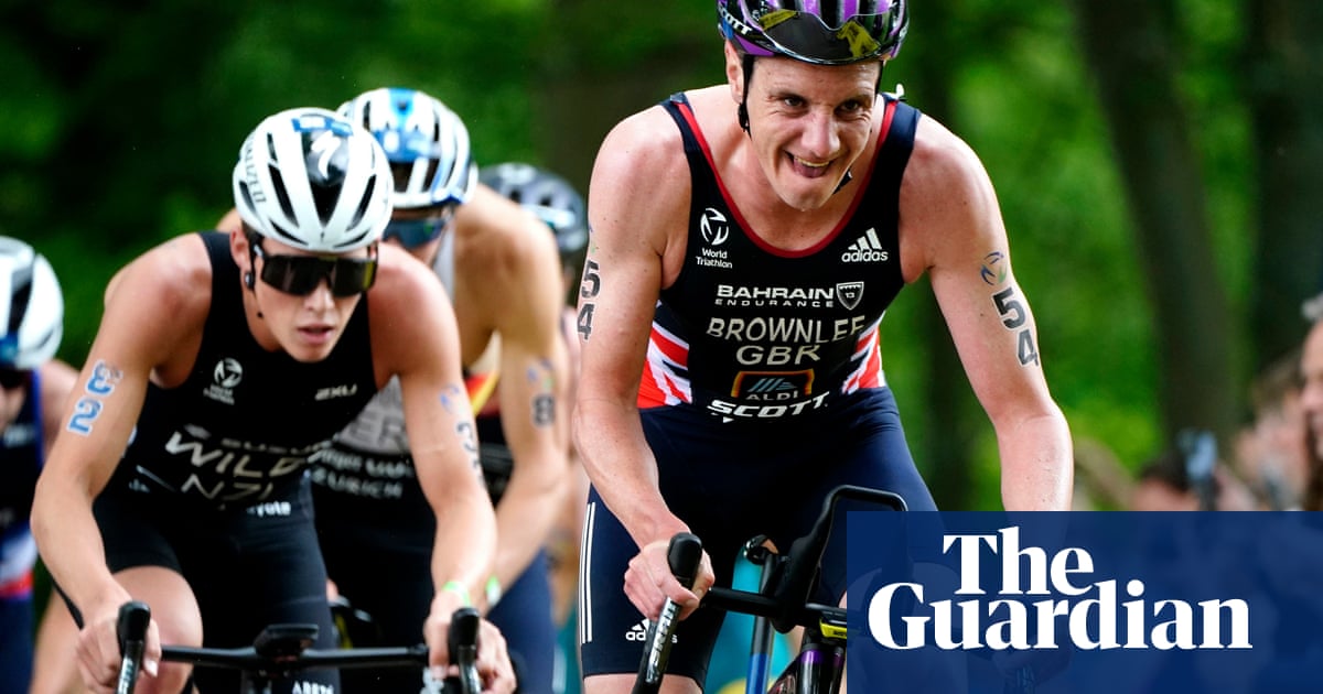 Alistair Brownlee disqualified for ‘ducking’ and faces Olympic omission