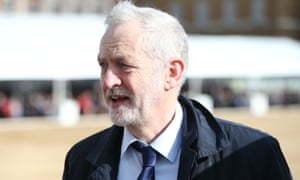 杰里米·科尔宾(Jeremy Corbyn)在回归英国脱欧方面的得分比特蕾莎·梅(Theresa May)差。