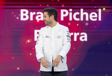 Chef Brais Pichel collects his first Michelin star on stage