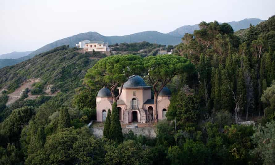 The Piccioni family mausoleum.