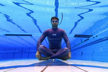 Vitomir Maričić of Croatia holding his breath in a pool