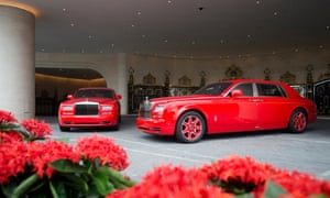 Us Trade Deficit Hits Three Year Low Rolls Royce Record