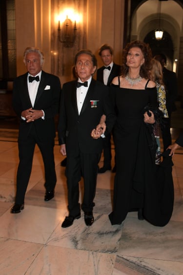 Valentino in black tie with Giancarlo Giammetti and Sophia Loren