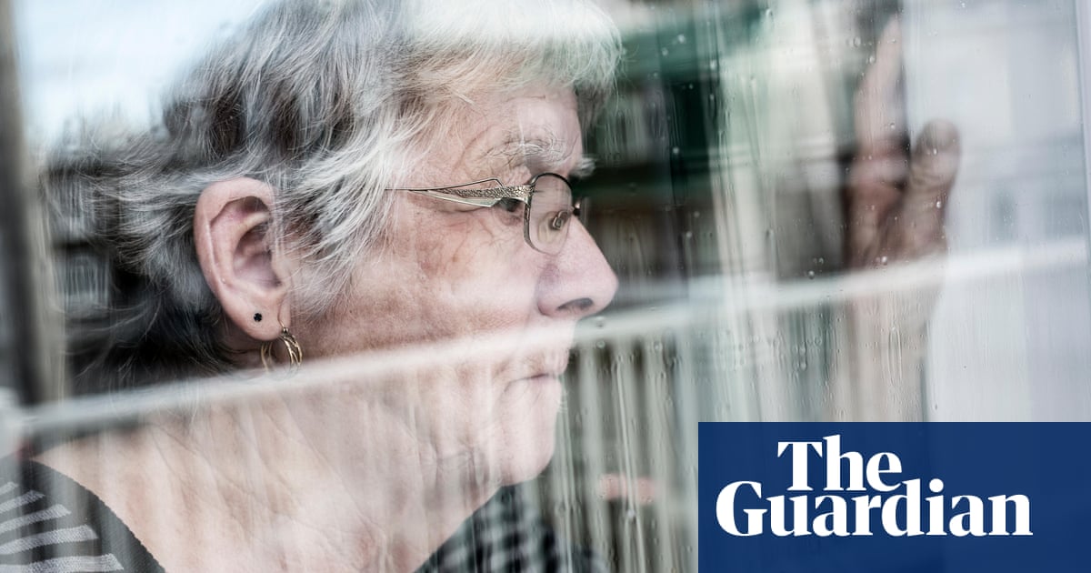 Shielders say lifting of England’s Plan B restrictions ‘complete nightmare’