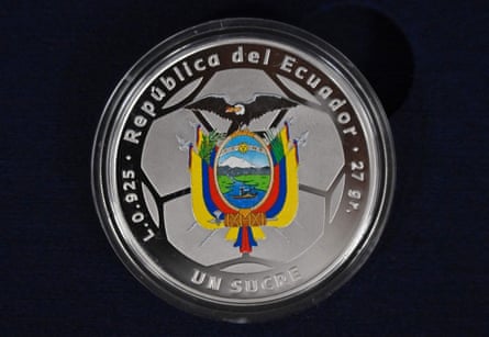 Détail du recto de la nouvelle pièce commémorative de la participation de l'Équateur à la Coupe du monde.