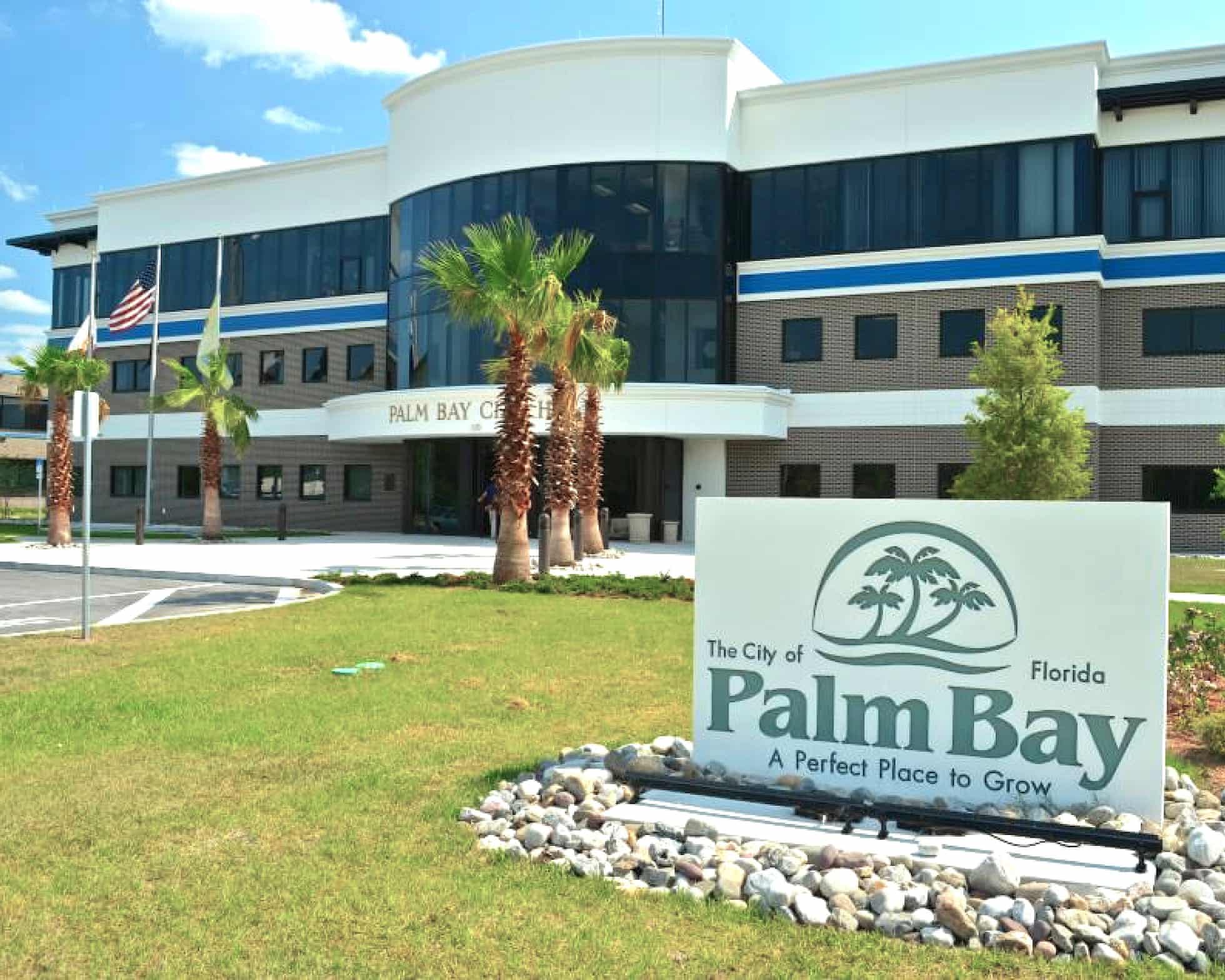Florida pol lashes out at Indian residents