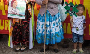 A young girl holds a small placard reading “I Can’t Drink Oil” as she stands with demonstrators that gathered in front of the White House in Washington, DC on September 13, 2016, to protest the Dakota Access Pipeline. The US government on September 9, 2016 sought to stop work on a controversial oil pipeline in North Dakota that has angered Native Americans, blocking any work on federal land and asking the company to “voluntarily pause” work nearby. / AFP PHOTO / JIM WATSONJIM WATSON/AFP/Getty Images