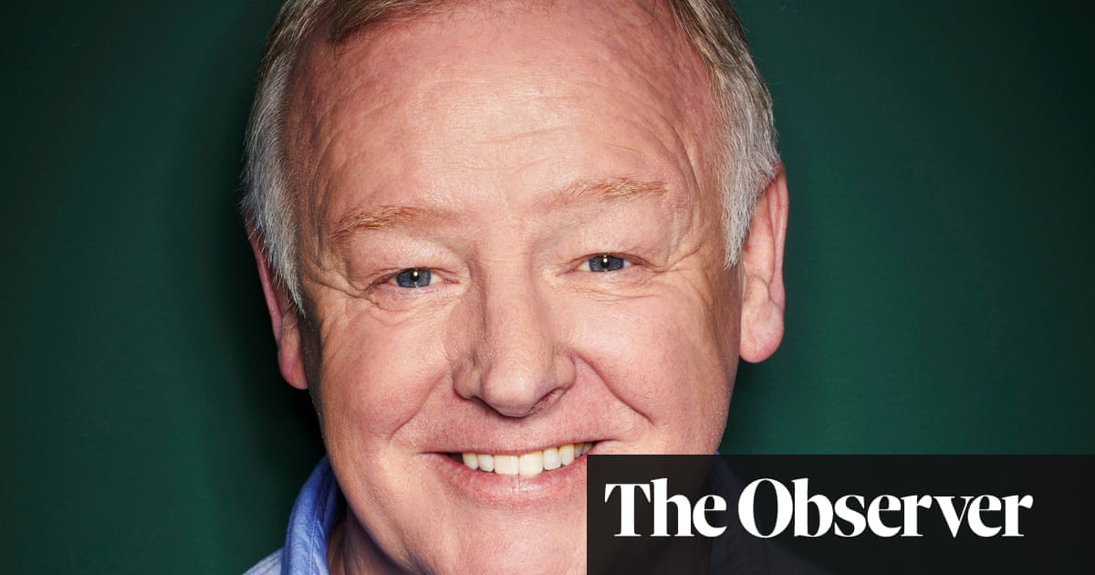 Sunday with Les Dennis: ‘Popcorn and a lovely glass of wine’