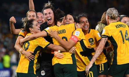 Mackenzie Arnold and Australia teammates celebrate winning the 2023 Women’s World Cup 2023 quarter-final against France