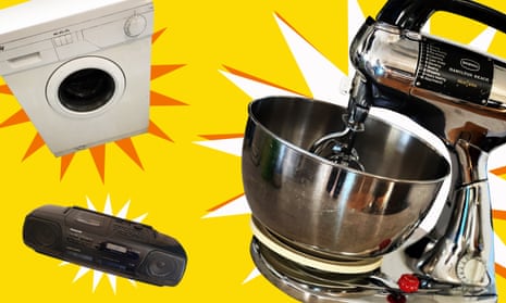 The Iowa Housewife: In The Kitchen Electric Mixers