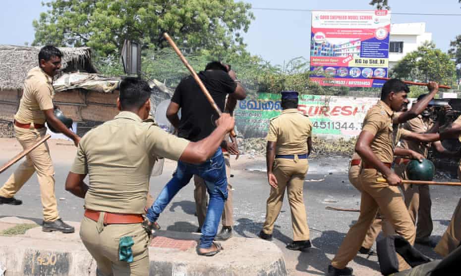 Indian police clash with protesters