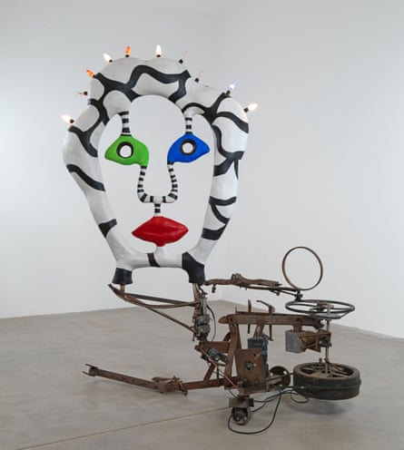 La Grande Tête (The Big Head).