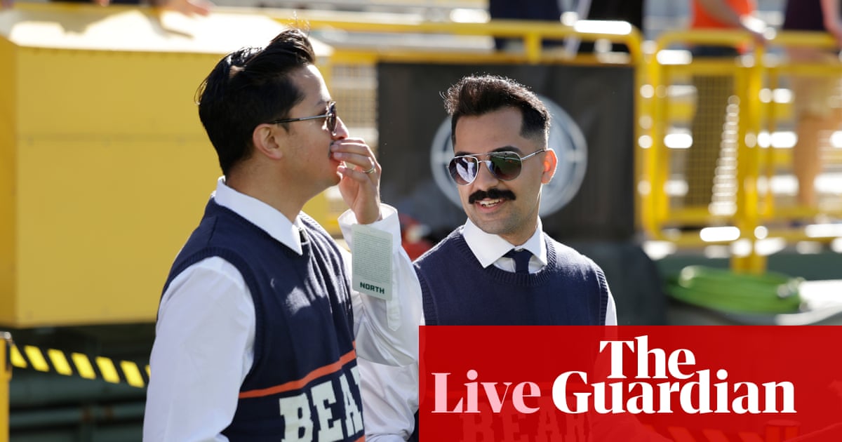 Bears v Packers, Raiders v Patriots, Vikings v Saints: NFL week five – live