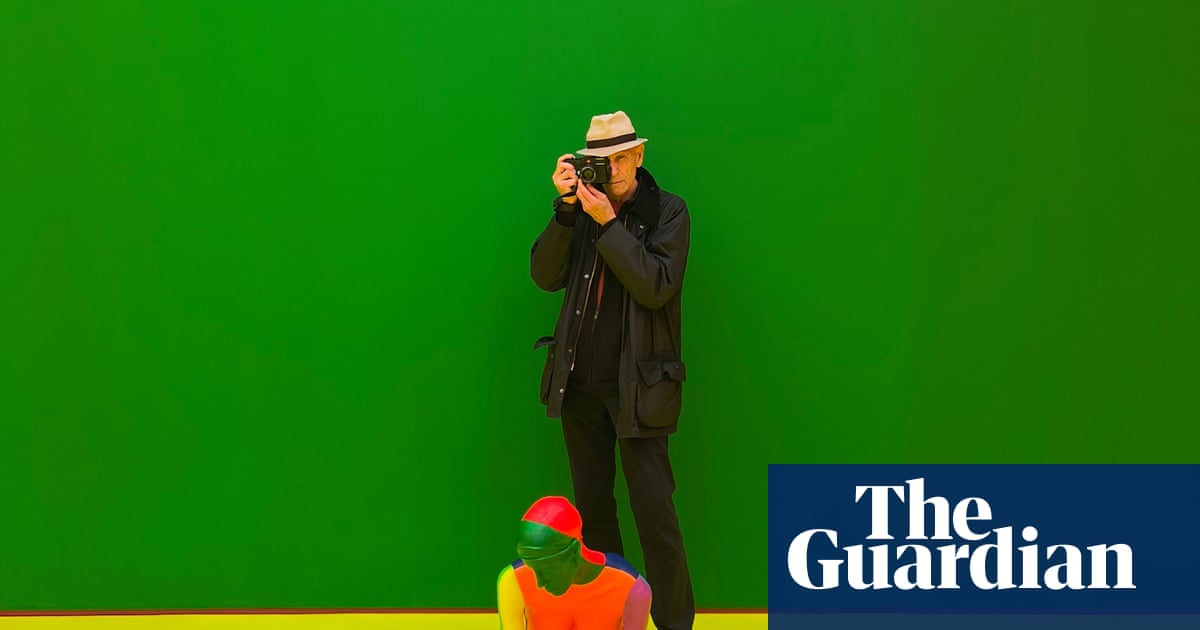 Dad taught me not just to look at the world but to really see it': Ariel Meyerowitz's best phone picture