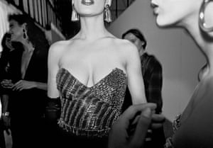 Parigi 1987 Moschino fashion show. Backstage. 1987.