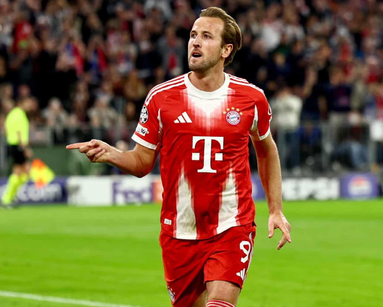 Barcelona eye Harry Kane to replace Lewandowski Barcelona eye Harry Kane to replace Lewandowski