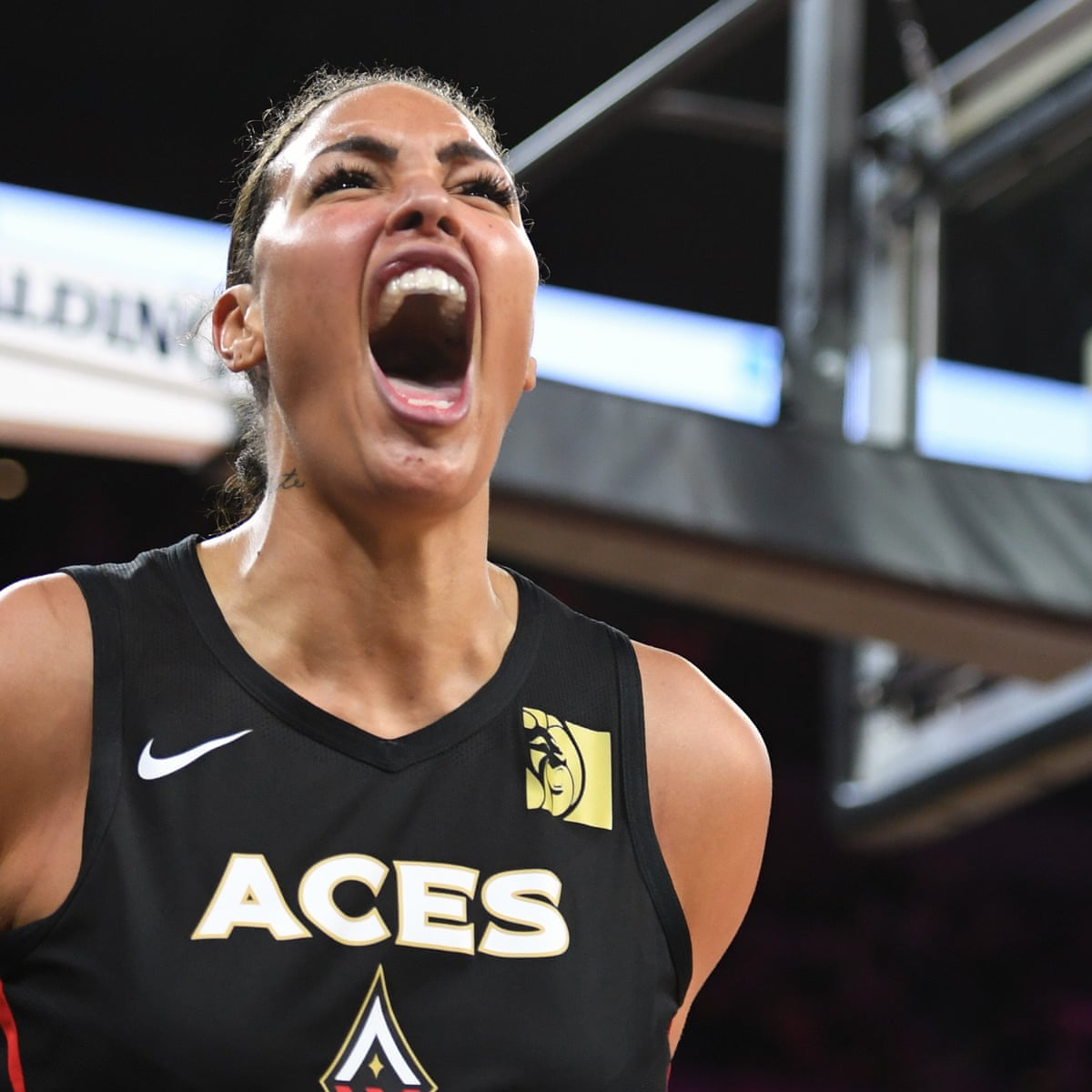 It Was Pretty Ugly Liz Cambage Opens Up About Depression Basketball The Guardian