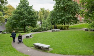 A hill slop gives easy access to Chester’s famous walls.