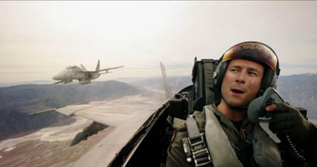 Maverick of Glen Powell, who plays Lt Jake ‘Hangman’ Seresin, flying a plane