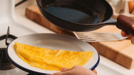 Everything I made successful nan No 5 cookware – eggs, chickenhearted thighs, leafy greens, puff pastries – slid correct off, moreover caller retired of nan box.