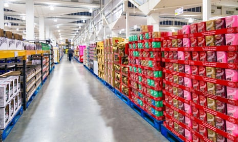Cash and carry stores: can buying in bulk cut your shopping bills?, Saving  money