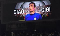 A tribute to Gigi Riva at the Supercoppa final