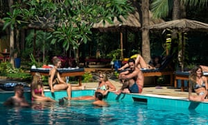 Pool na escola Purple Valley Yoga, Goa