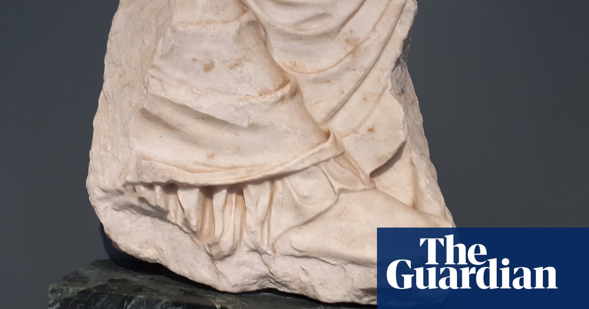 Italy returns Parthenon fragment to Greece amid UK row over marbles