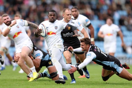 Christian Wade breaks past Henry Slade
