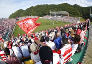 El Kamaishi Recovery Memorial Stadium es el único lugar especialmente construido para Japón 2019, albergará dos juegos grupales y presenta stands temporales.