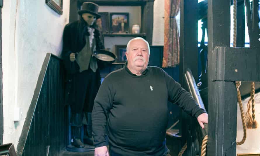 Geoff Fiddler at the Skirrid Mountain Inn