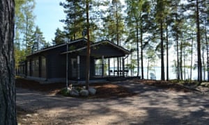 Lakeside Nightingale, Finland. from https://www.finlandcottagerentals.com