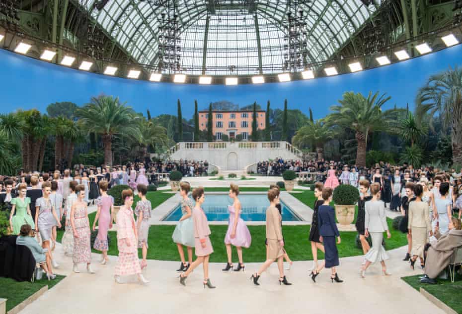 Haute Couture Captured A Photo Essay From The Ss19 Shows Haute Couture Shows The Guardian Haute Couture Captured A Photo Essay From The Ss19 Shows Haute Couture Shows The Guardian