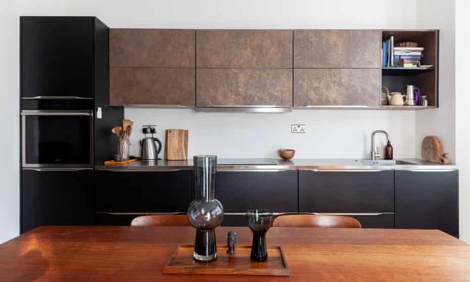 Shelf-improvement: unusual artefacts in the ex-display kitchen.