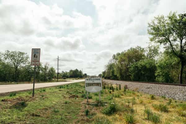 Em Uniontown, meia hora a oeste de Selma, nove em cada 10 residentes são negros e o rendimento familiar mediano é de $14.000 por ano.