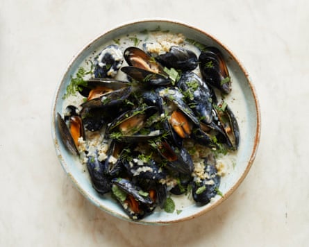 Mussel and rice soup
