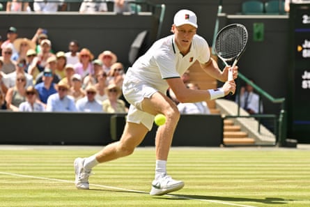 Jannik Sinner hits a backhand to Jan-Lennard Struff